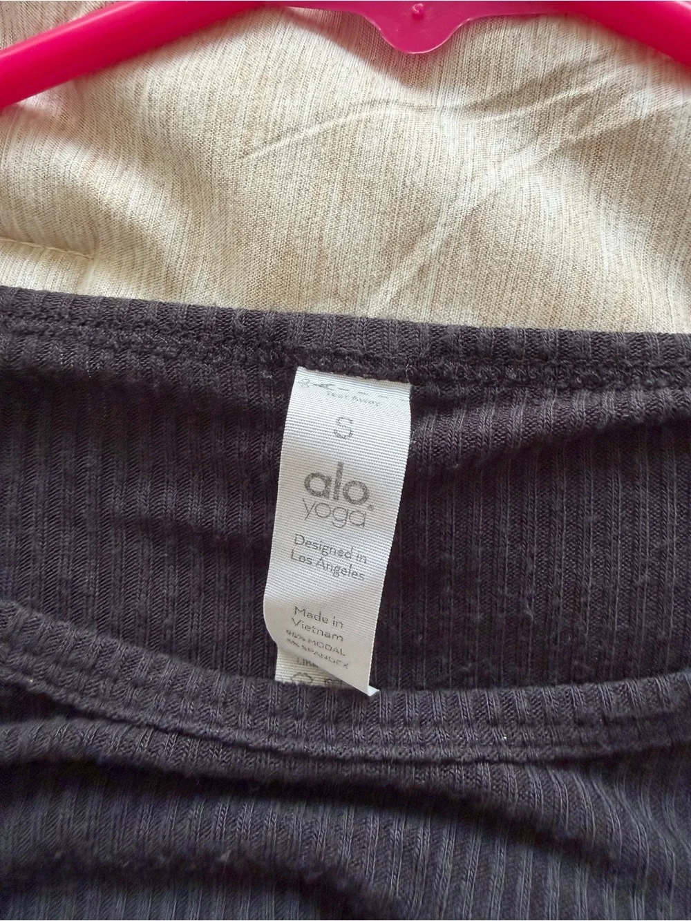 ALO Yoga Black Ribbed Long-Sleeve Crop Top